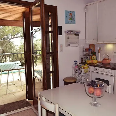 Seaside In Alikes, Chalkida Villa *