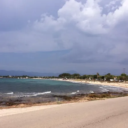 Seaside In Alikes, Chalkida * Dhrosiá