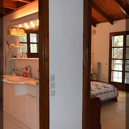 Villa Seaside In Alikes, Chalkida Dhrosiá