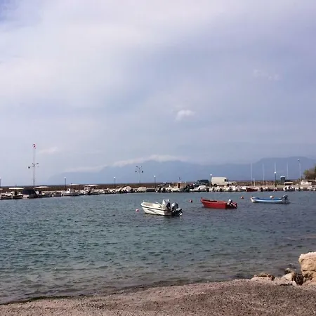 Seaside In Alikes, Chalkida