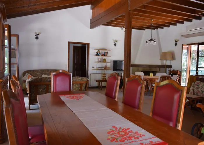 Seaside In Alikes, Chalkida