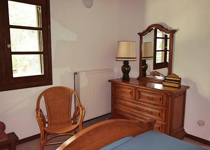 Seaside In Alikes, Chalkida *